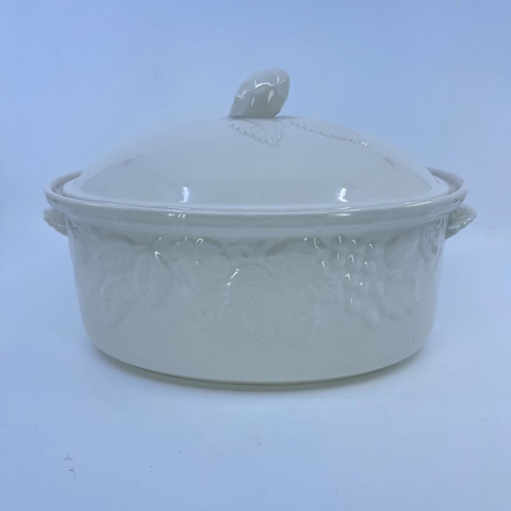 vintage mikasa english countryside lidded oval casserole embossed design